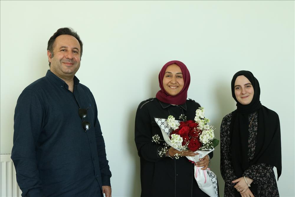 Fakültemizde Ebru Sanatına Yolculuk: Semiha Beylihan ile Uygulamalı Atölye