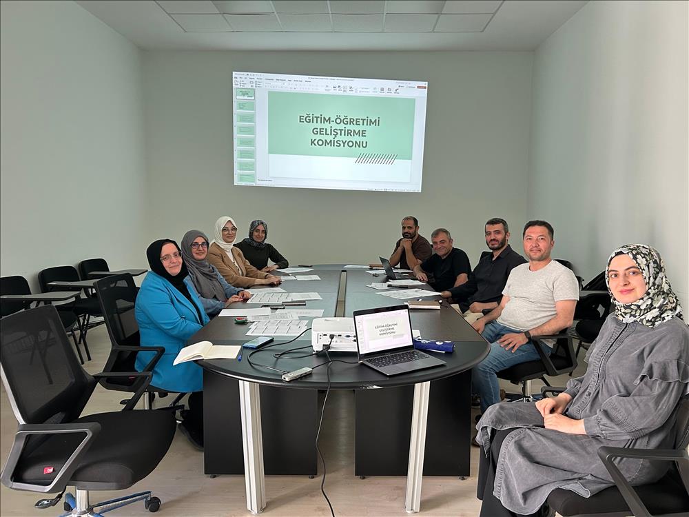 Eğitim-Öğretimi Geliştirme Komisyonu İlk Toplantısını Gerçekleştirdi