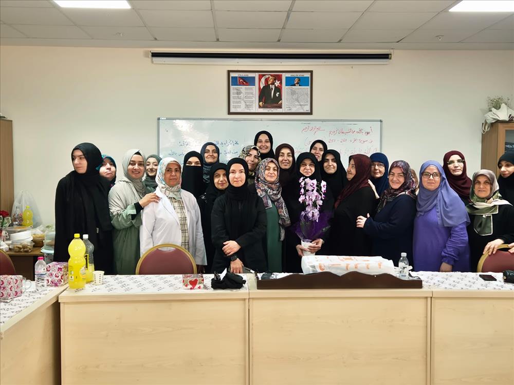 Dr. Öğr. Üyesi Semra Peker’in Tefsir Dersleri 2025 Bahar Dönemini Tamamladı