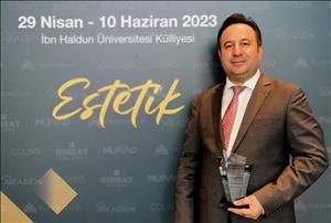 Fakültemiz Öğretim Üyesi Doç. Dr. Mustafa Sürün'e Büyük Onur